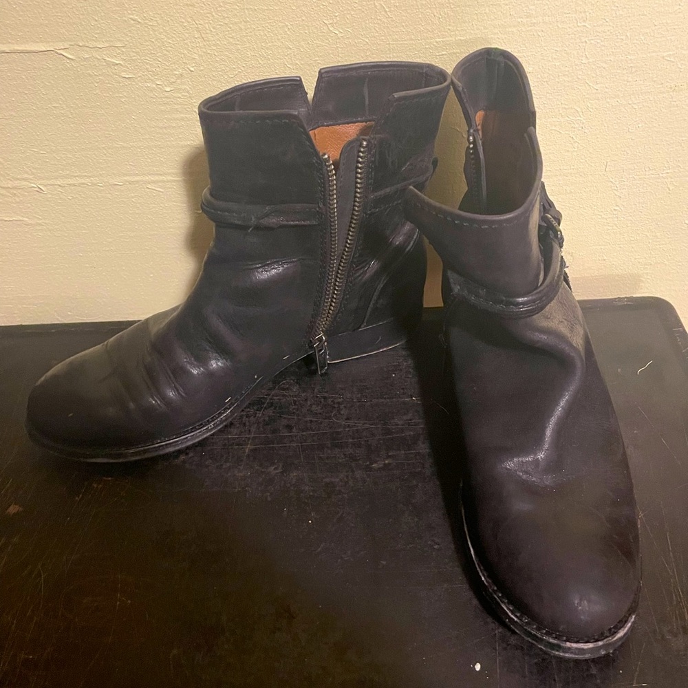 Frye black leather zip up boots